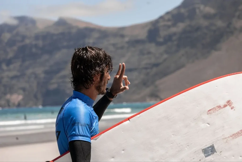 Instructor de Kalufa surf school en famara